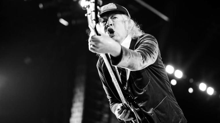 AC/DC returns to US stadiums—and Brian Johnson's comeback offers a ...