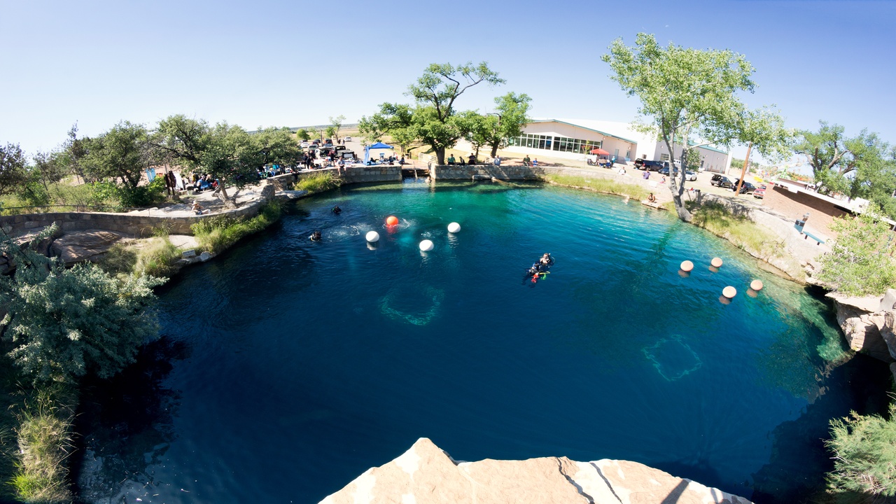 This 320-mile New Mexico loop hides scuba lakes, bronze dinosaurs, and ...