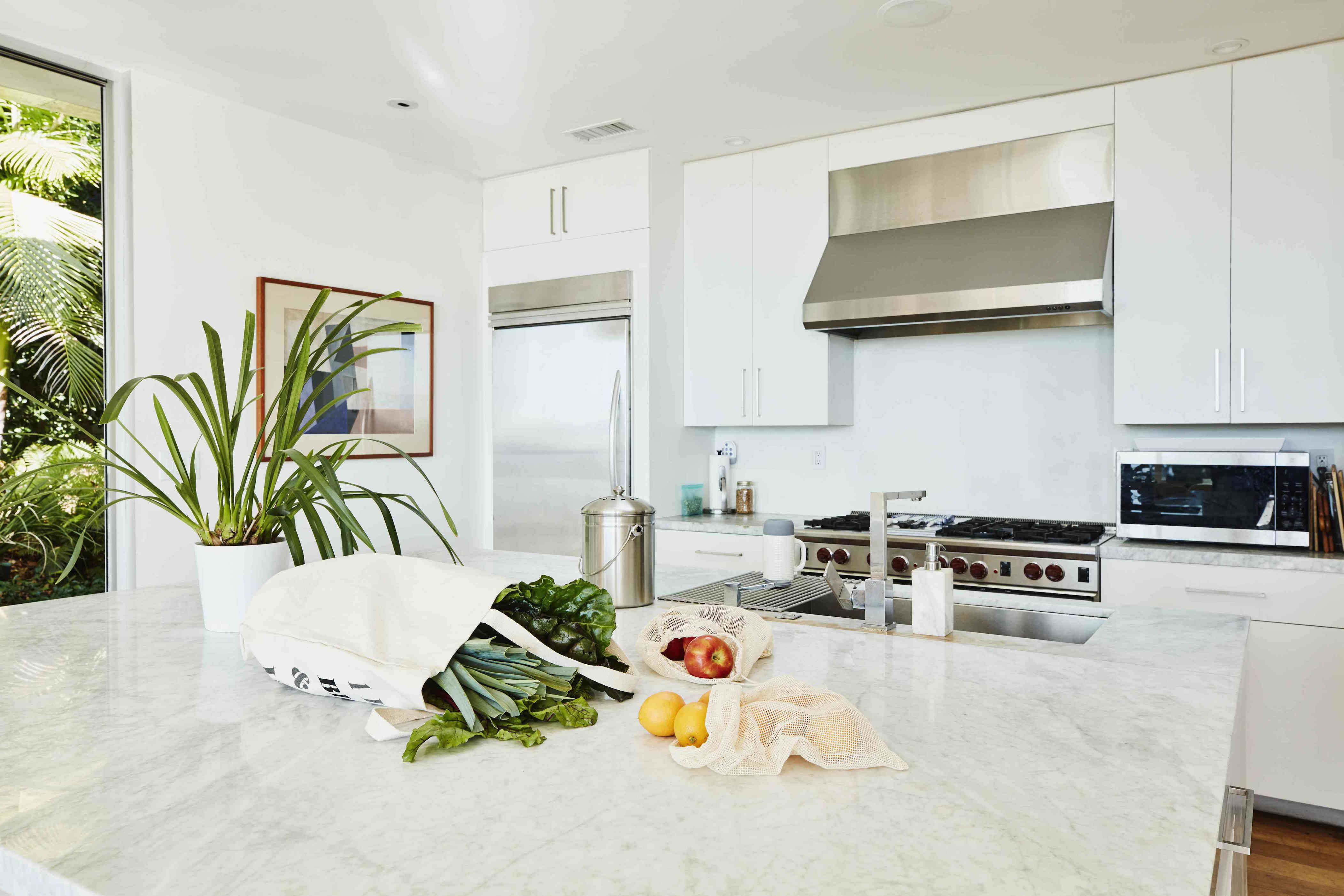 Designers no longer love white marble countertops—here’s what to use instead