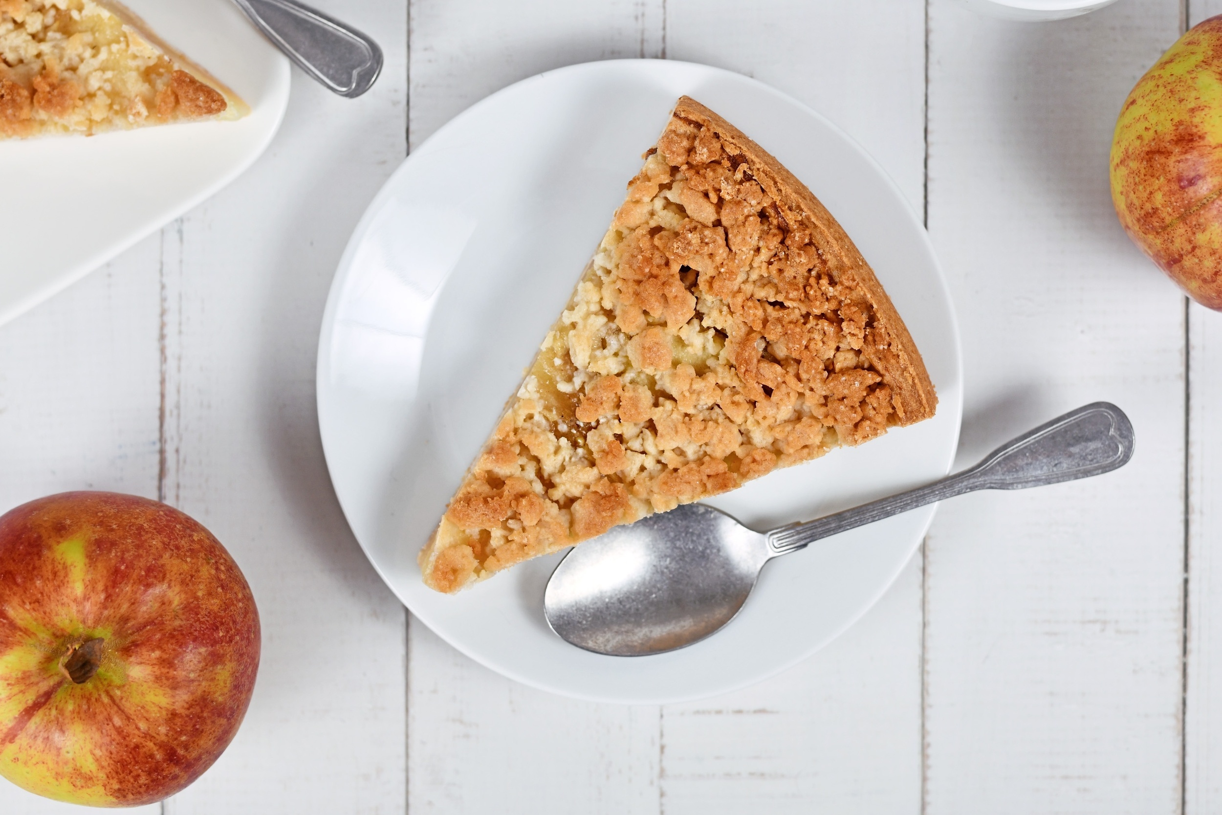 20 easy desserts you can make in a crockpot