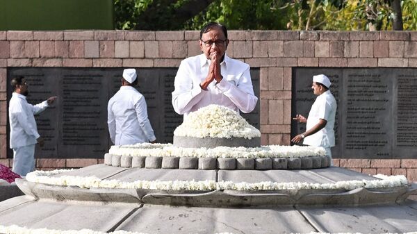 Parliament monsoon session: BJP wooing NCP (SP), DMK for Constitution ...