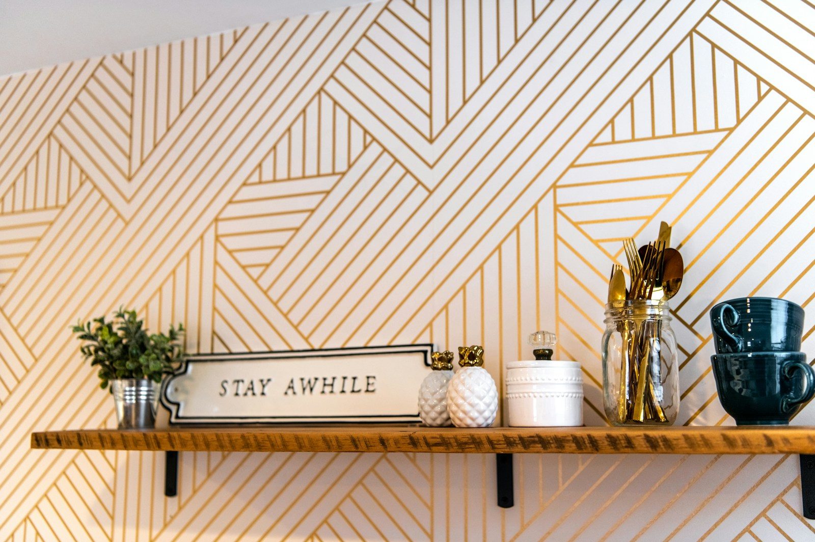 Creative wall decor hacks that make simple wood pieces look ...