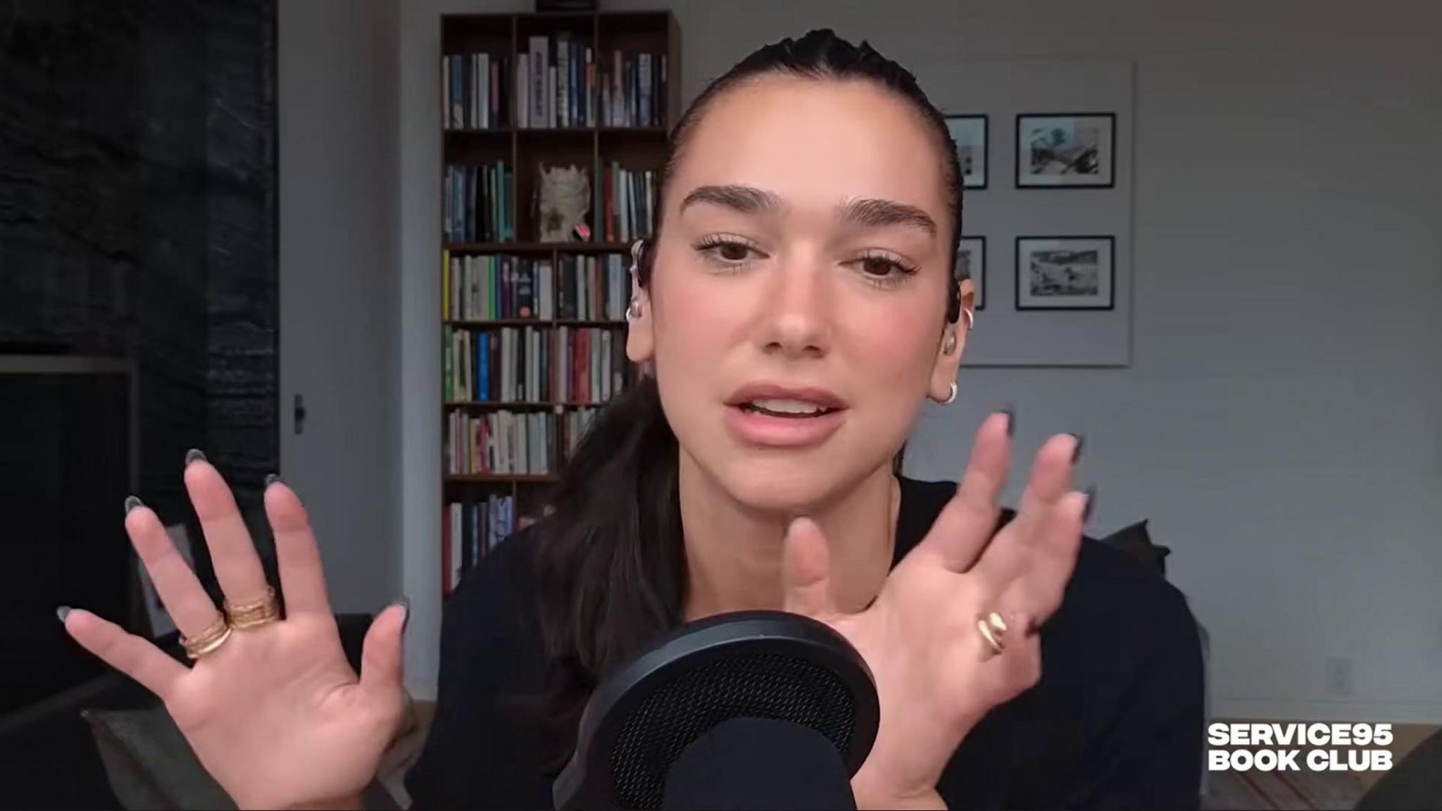 dua-lipa-sostiene-le-proteste-in-albania-contro-il-resort-di-lusso