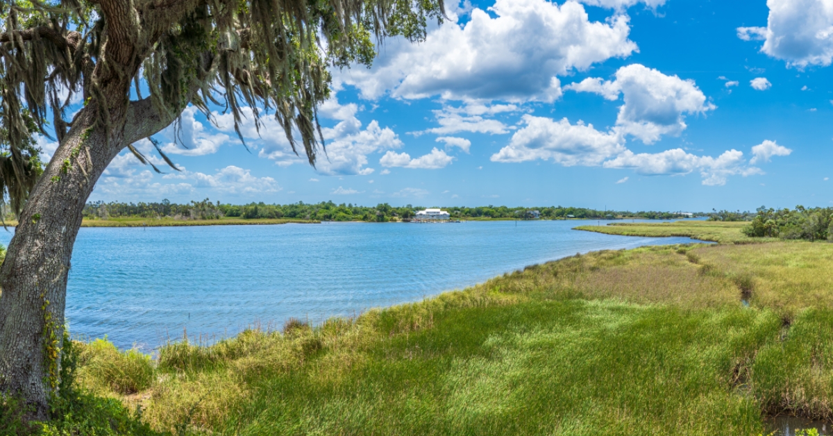 10 Retirement Beach Towns Experts Say Are Flying Under the Radar