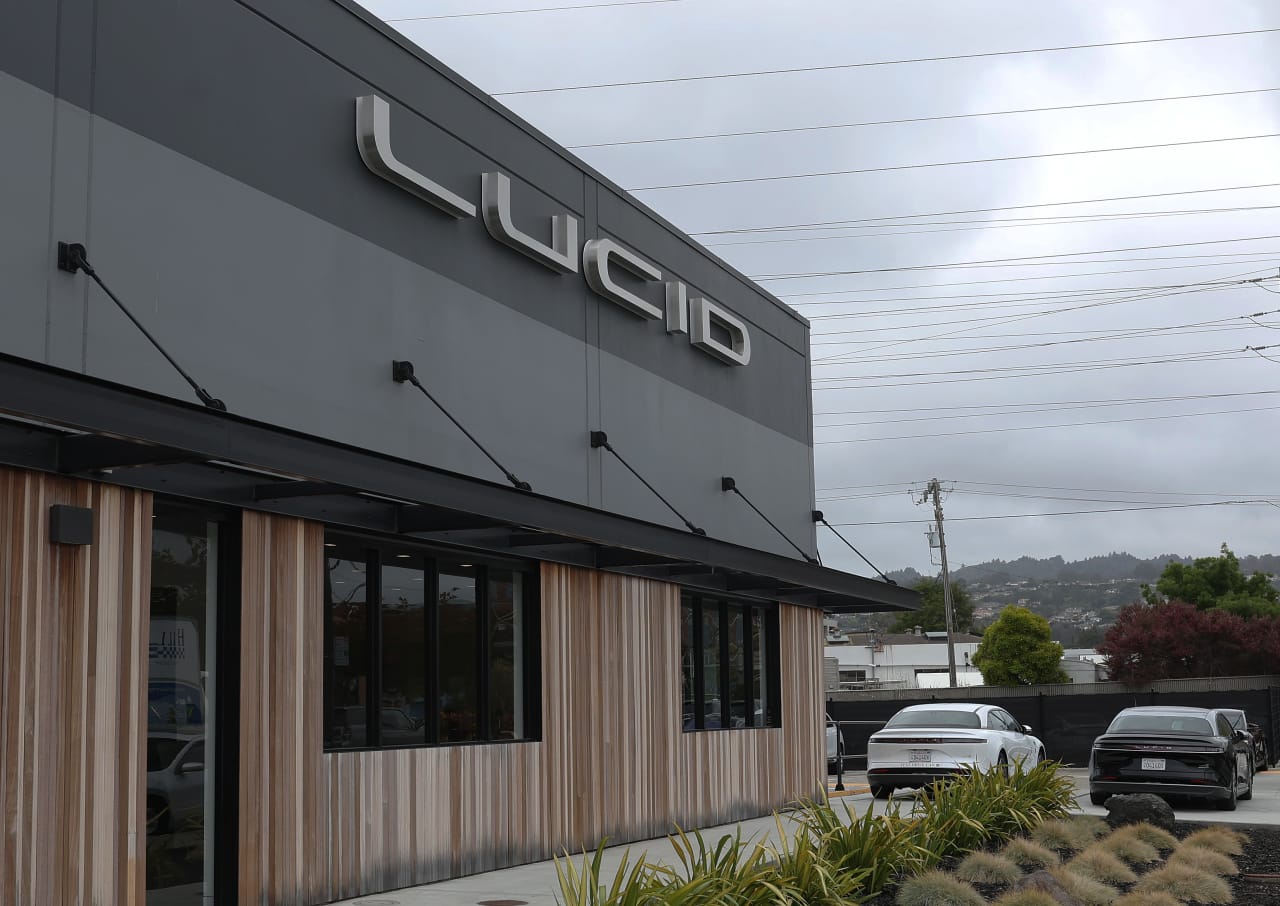Lucid stock plunges after report says bankruptcy on the table