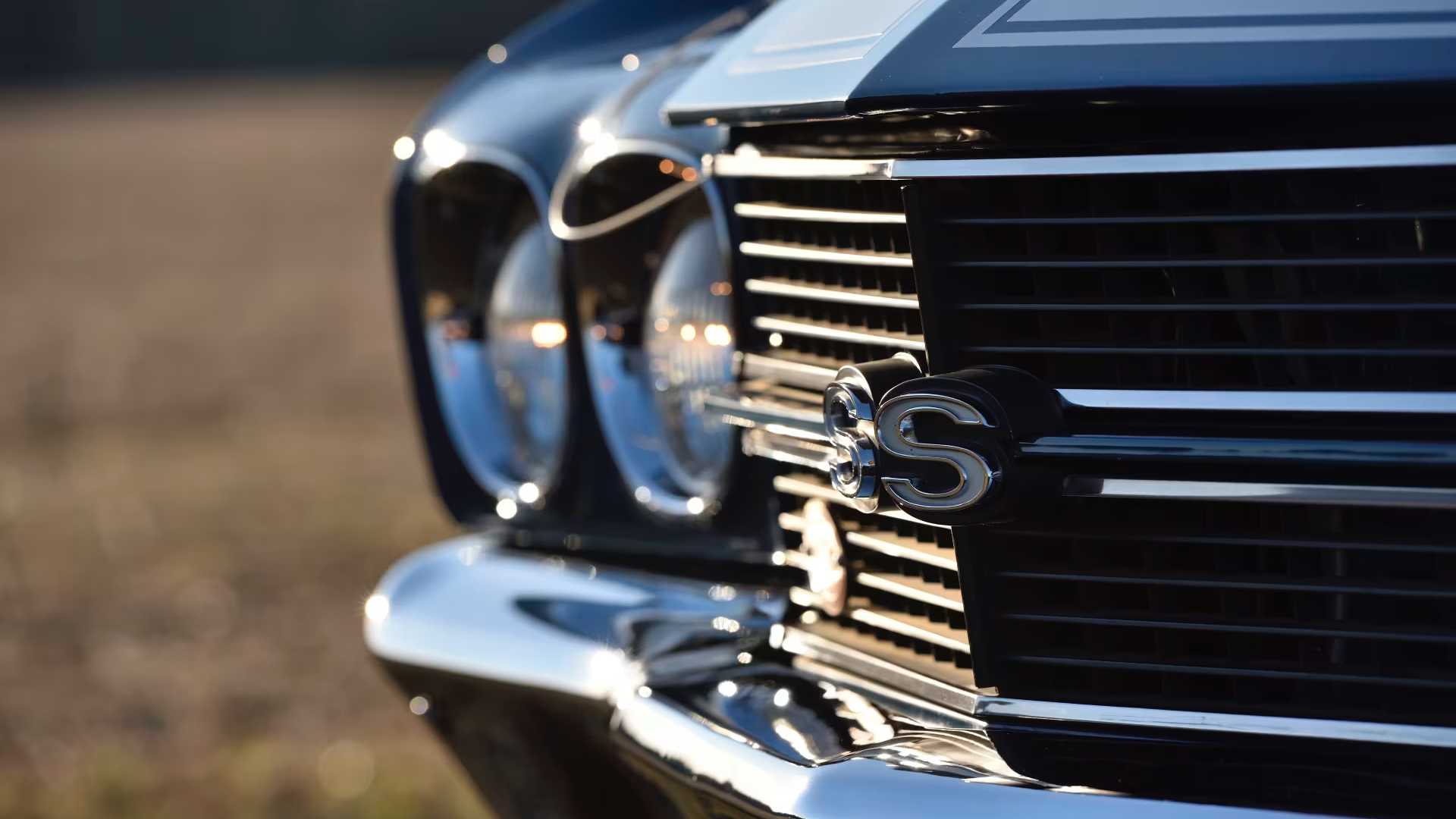 1970 Chevrolet El Camino SS 454 LS6 grille detail