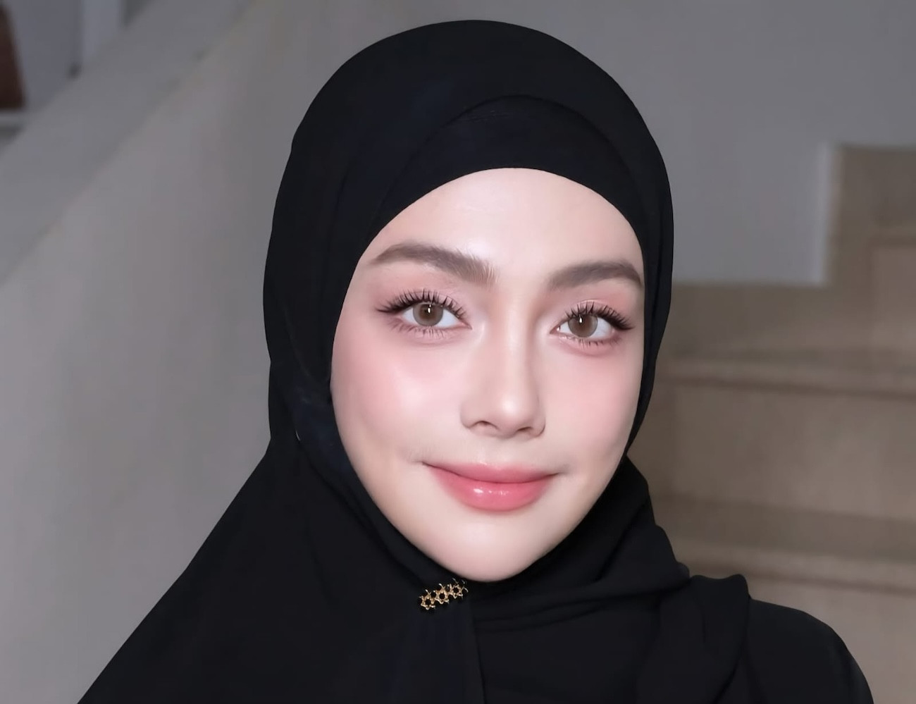 Celine Evangelista Dituding Simpanan Pejabat dan Permintaan Maaf Abdel Achrian