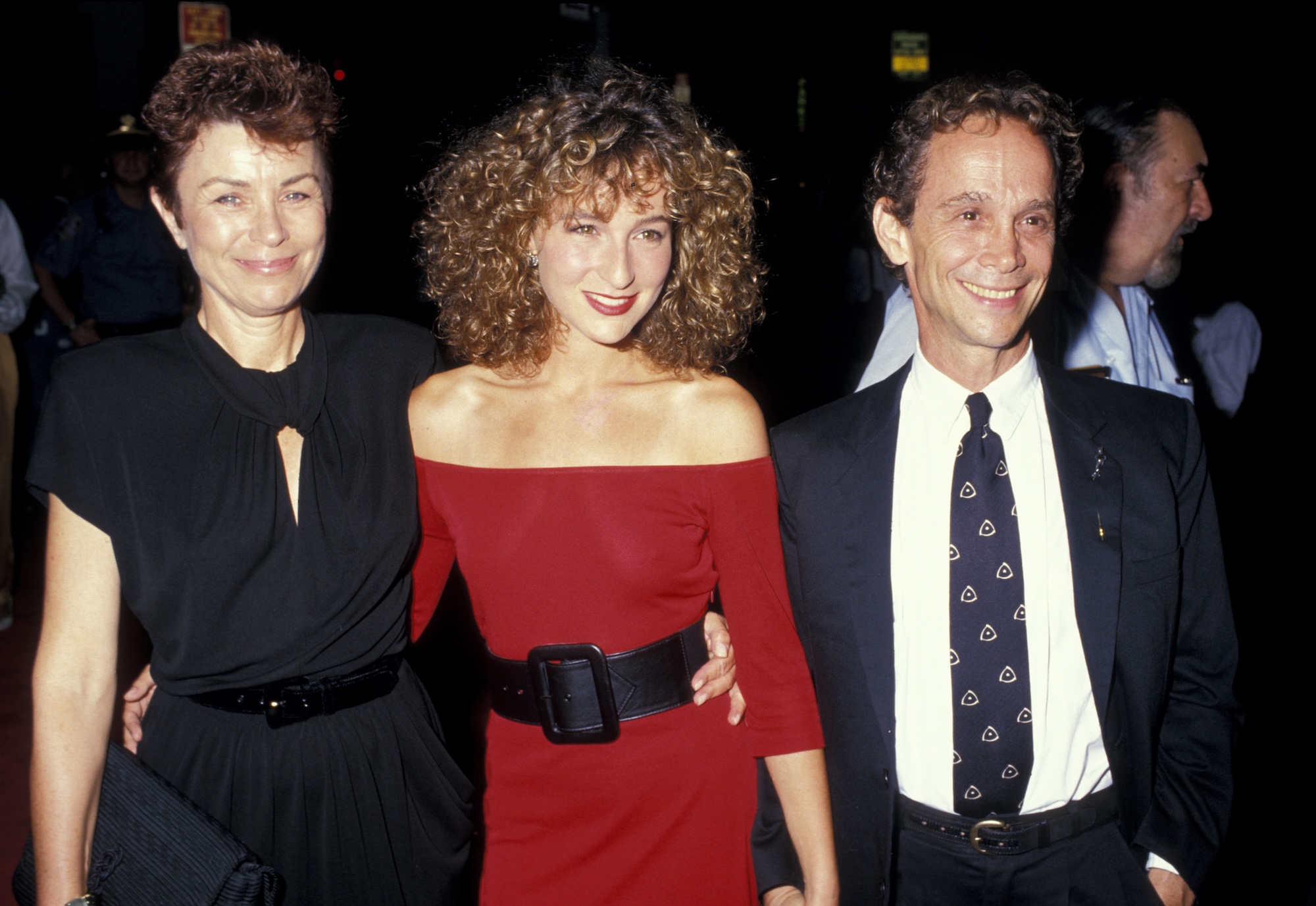 Jennifer Grey's Mom Jo Wilder's Cause of Death Revealed as Lung Cancer, Remains Were 'Scattered at Sea'