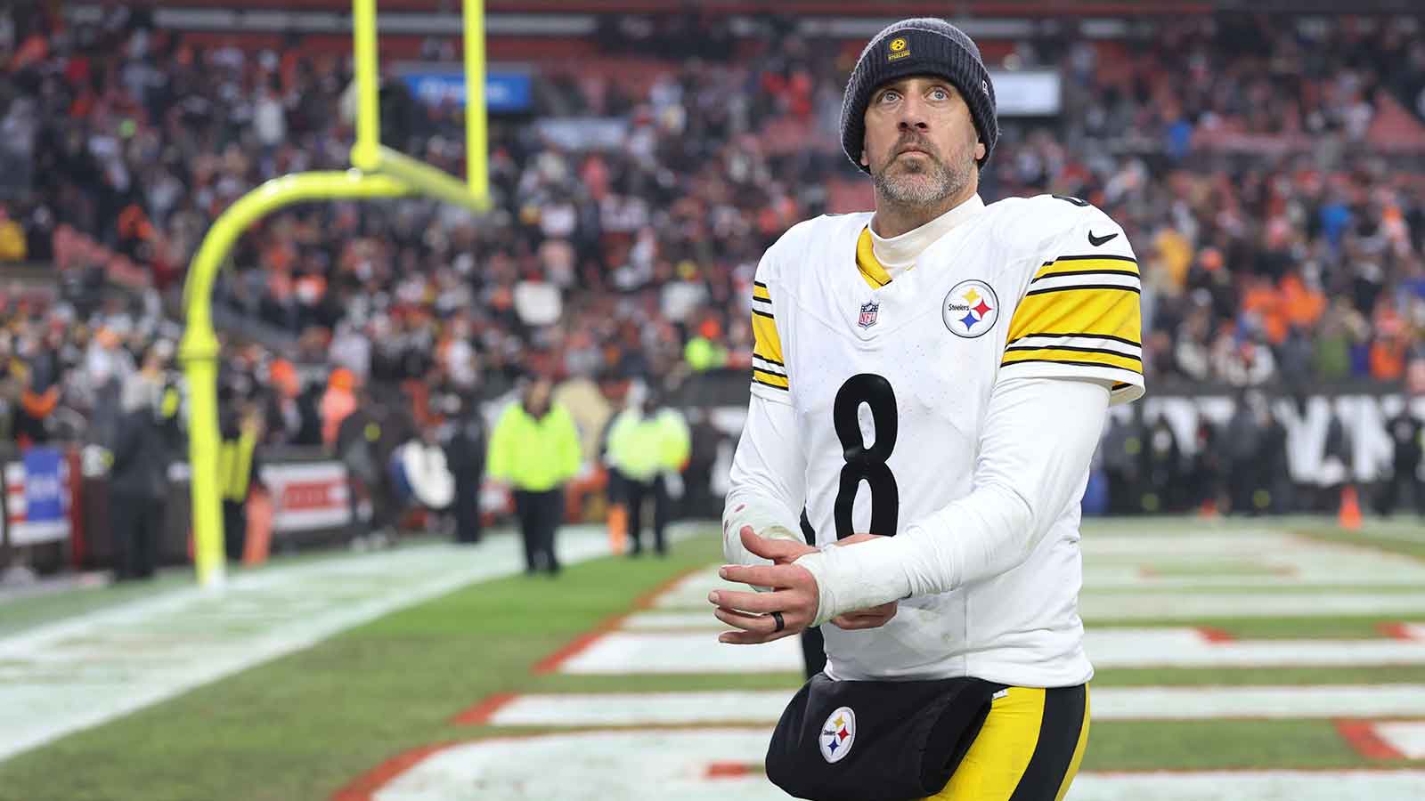 Ex-Steelers star reveals eye-opening wins prediction with Aaron Rodgers