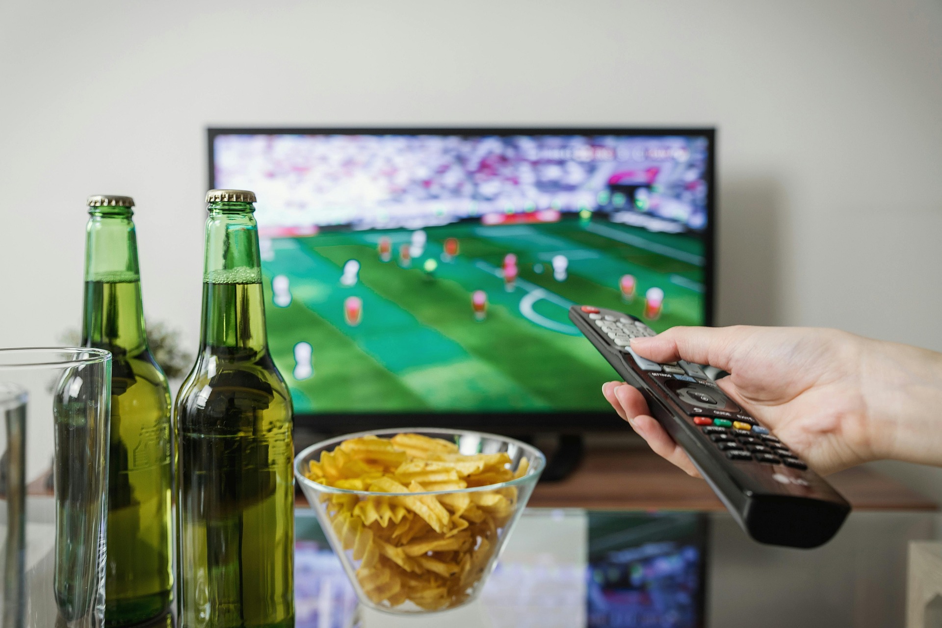 5 Tricks Cable and Internet Companies Use to Keep You Overpaying