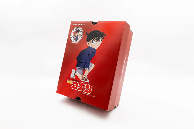 瞬足✕名探偵コナンコラボシューズ あの“キック力増強シューズ”が現実に! 「名探偵コナン」×「瞬足