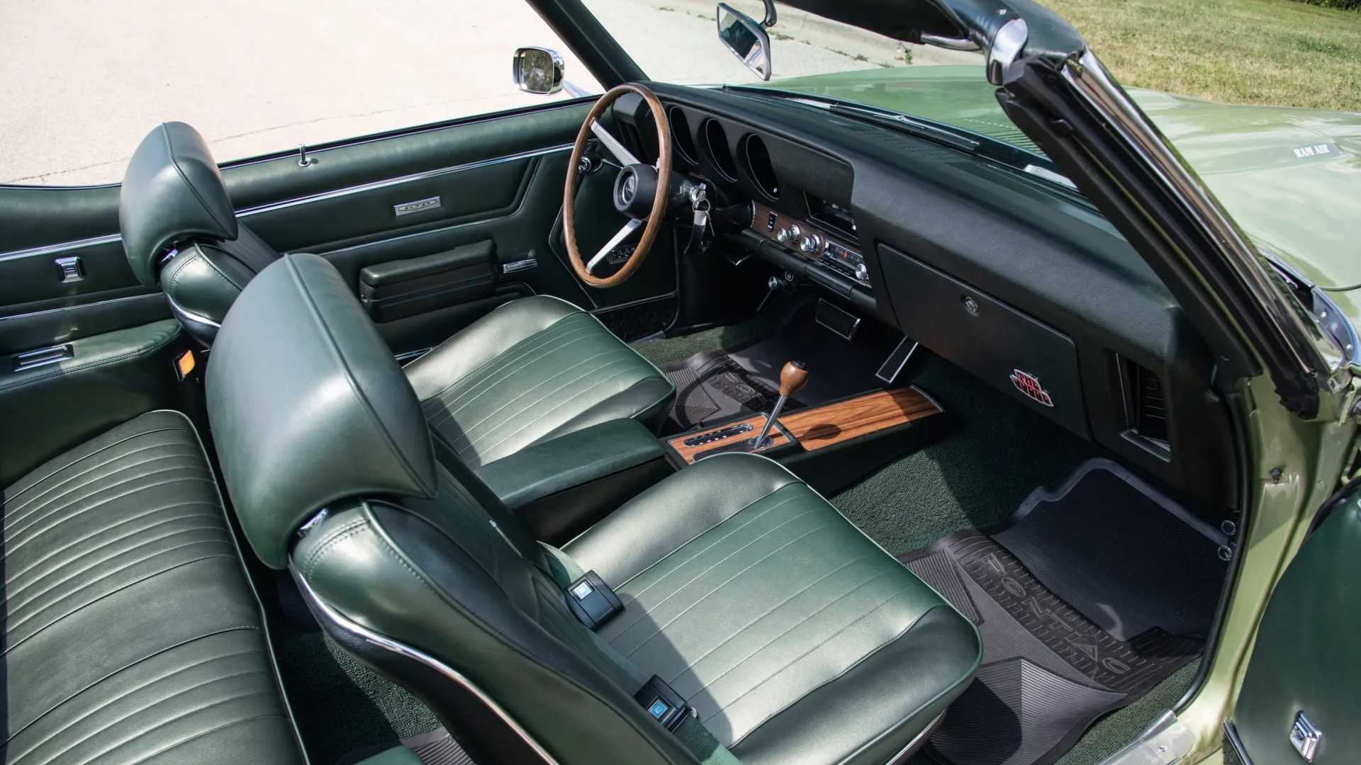 1969 Pontiac GTO Judge convertible cabin resized