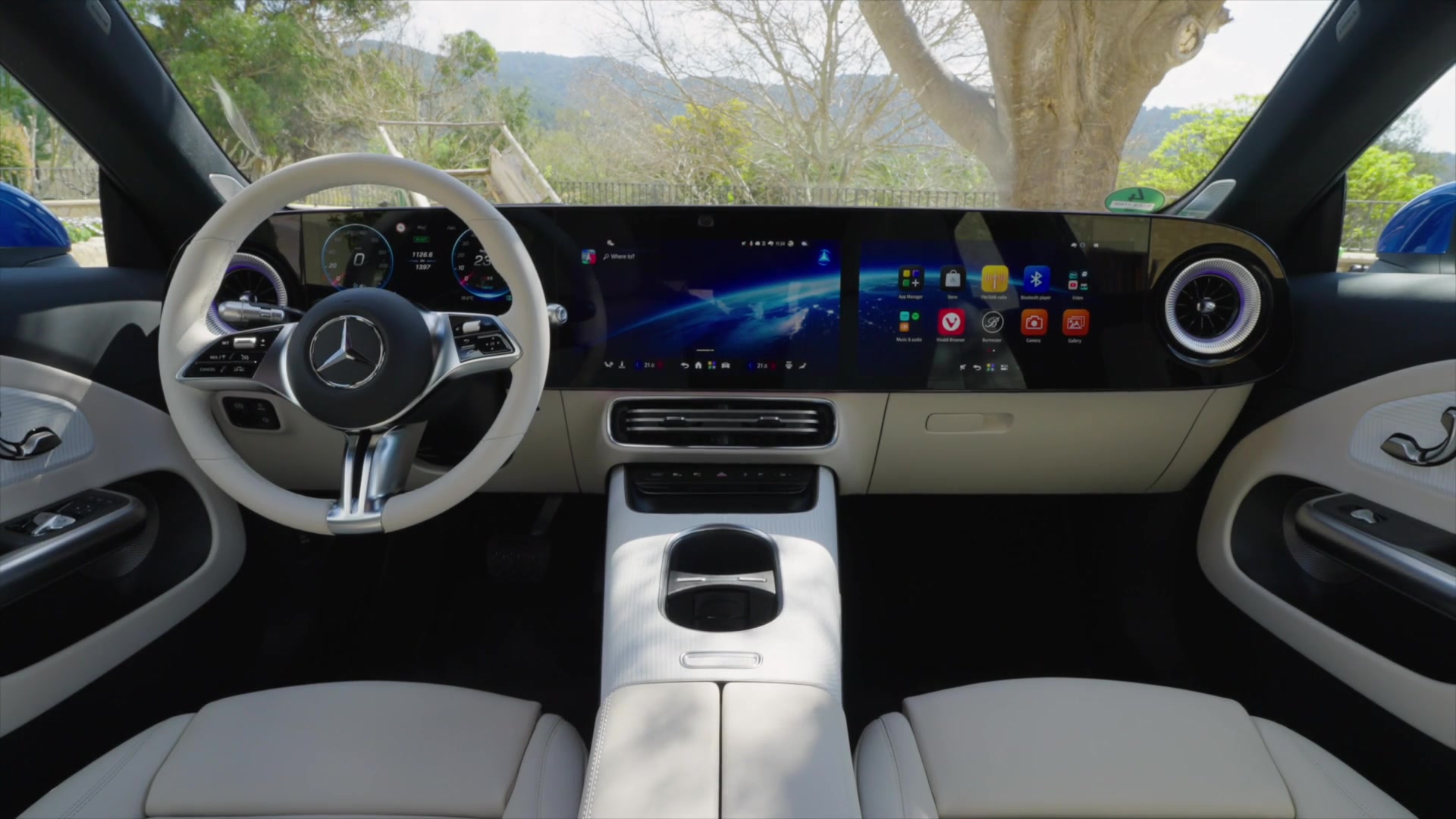 Mercedes-Benz CLA 250+ Shooting Brake with EQ Technology Interior ...