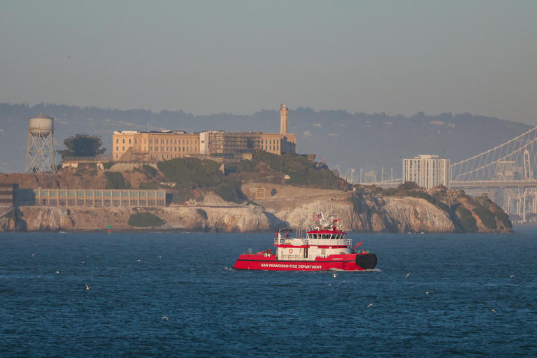 3 remain missing after boat capsized near Alcatraz during memorial