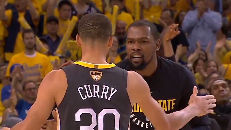 Steph Curry gives up the ball, then embarrasses defenders who stop ...