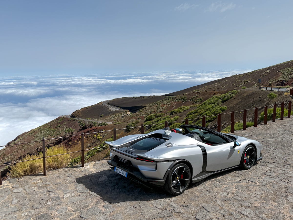 2027-ferrari-849-testarossa-spider-18.jpg