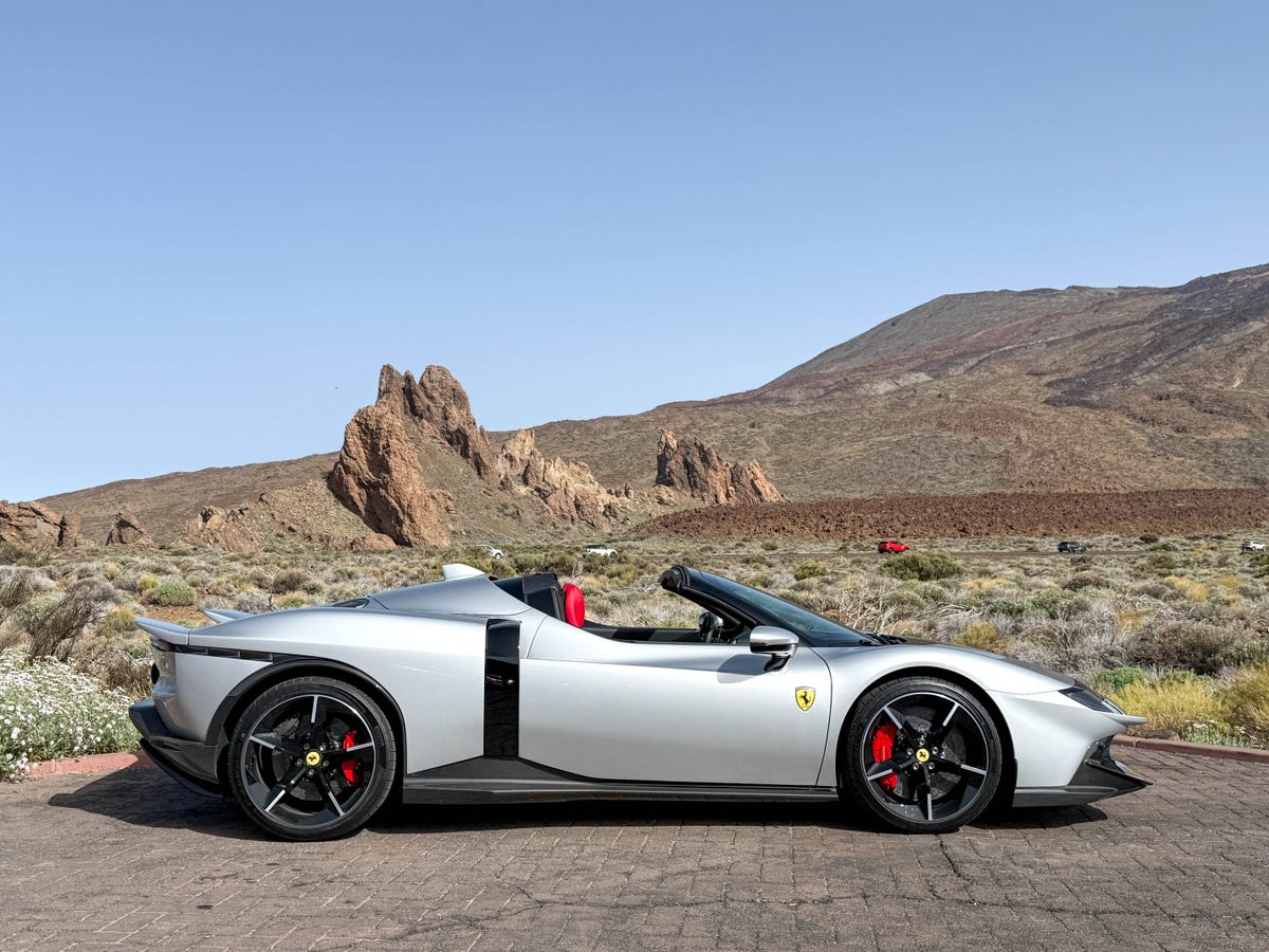 2027-ferrari-849-testarossa-spider-10.jpg