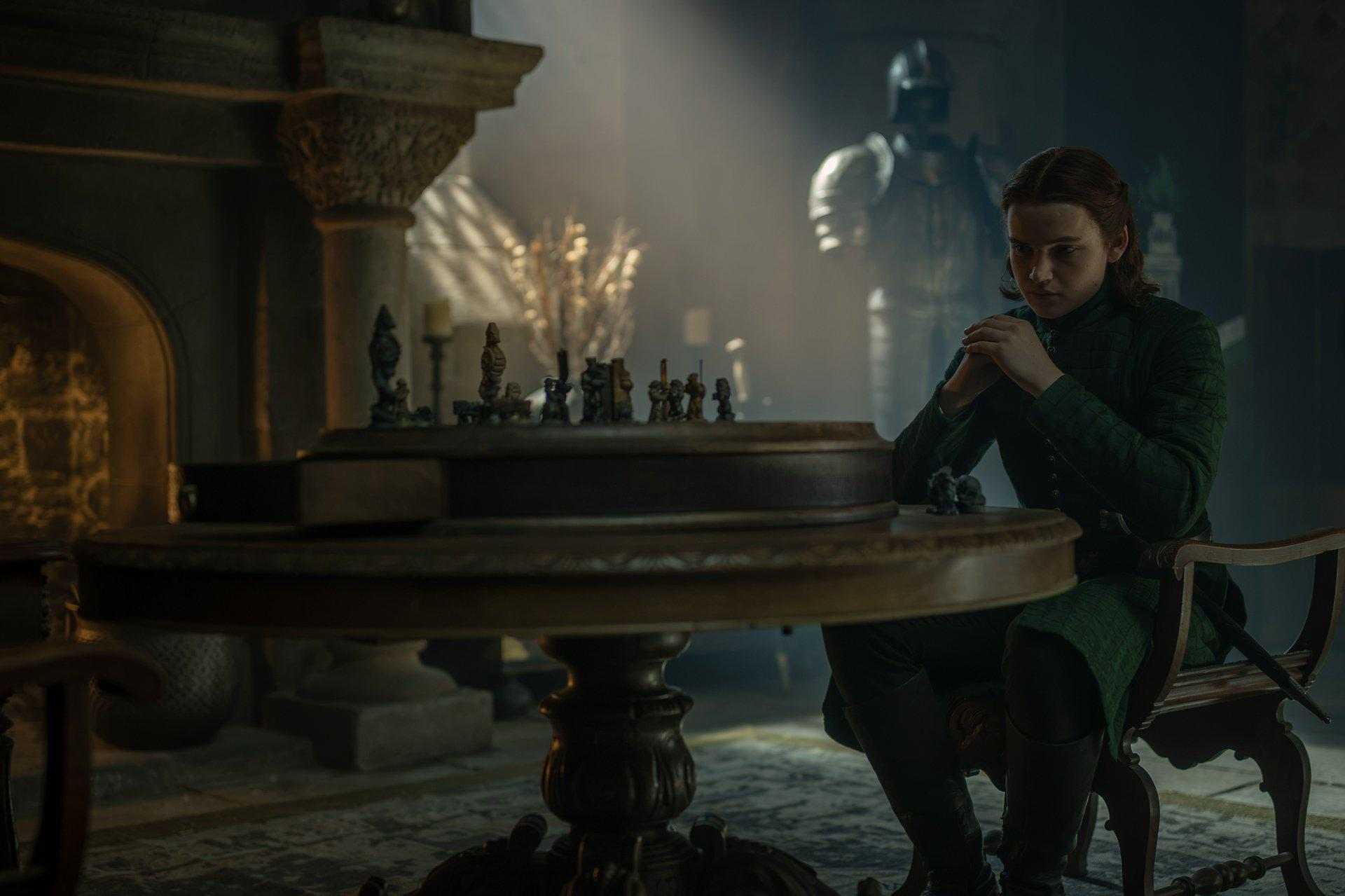 Prince Daeron Targaryen (Benjamin Evan Ainsworth) playing Cyvasse in House of the Dragon season 3, episode 5
