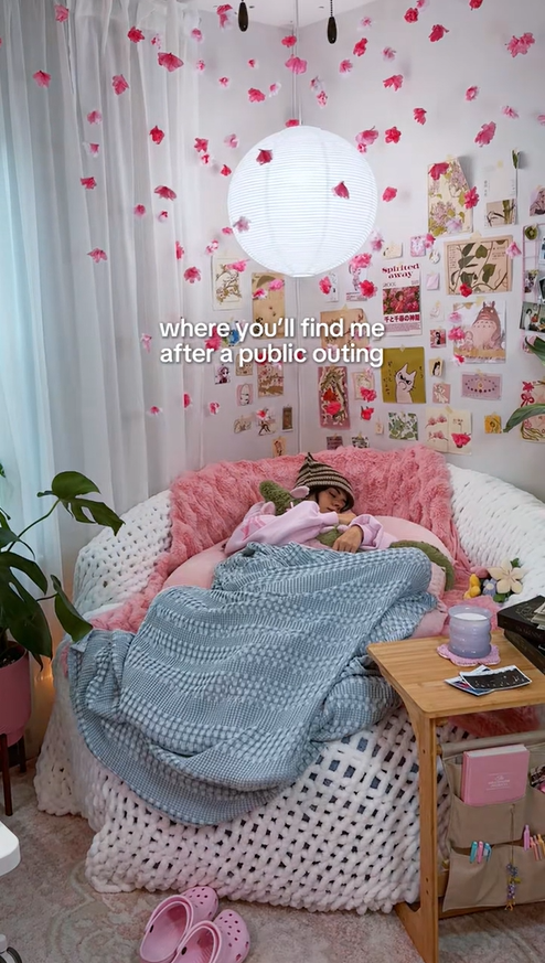 The ultimate cozy nap to recharge your energy