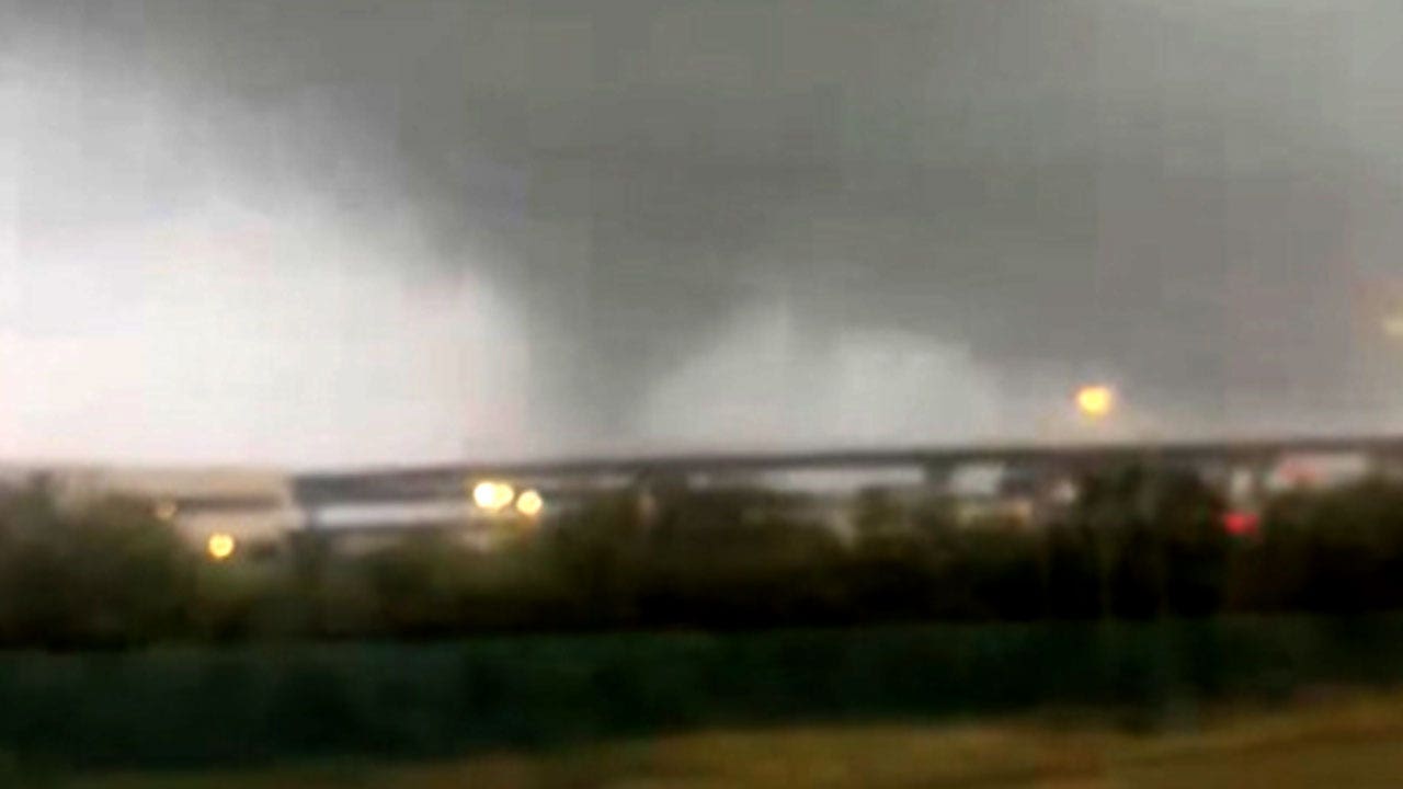 San Antonio tornado causes damage on northwest side of city