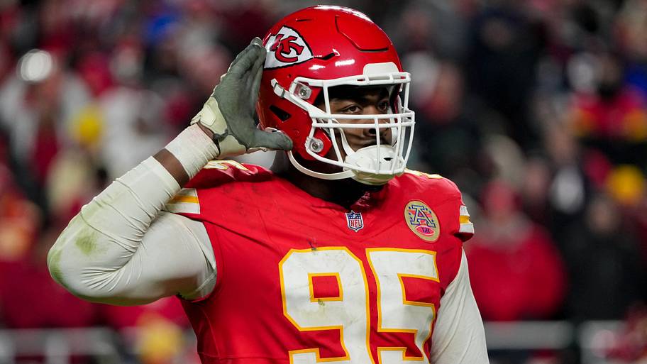 Ranking the 10 best NFL defensive tackles for 2026: Chris Jones just misses top five