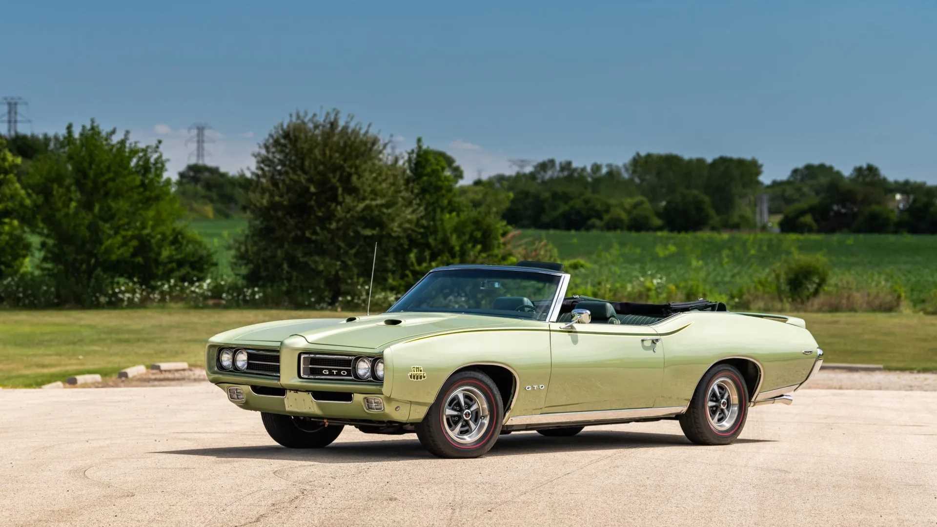 1969 Pontiac GTO Judge convertible resized