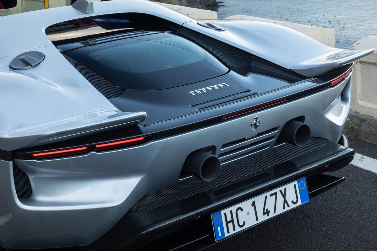 2027-ferrari-849-testarossa-113.jpg