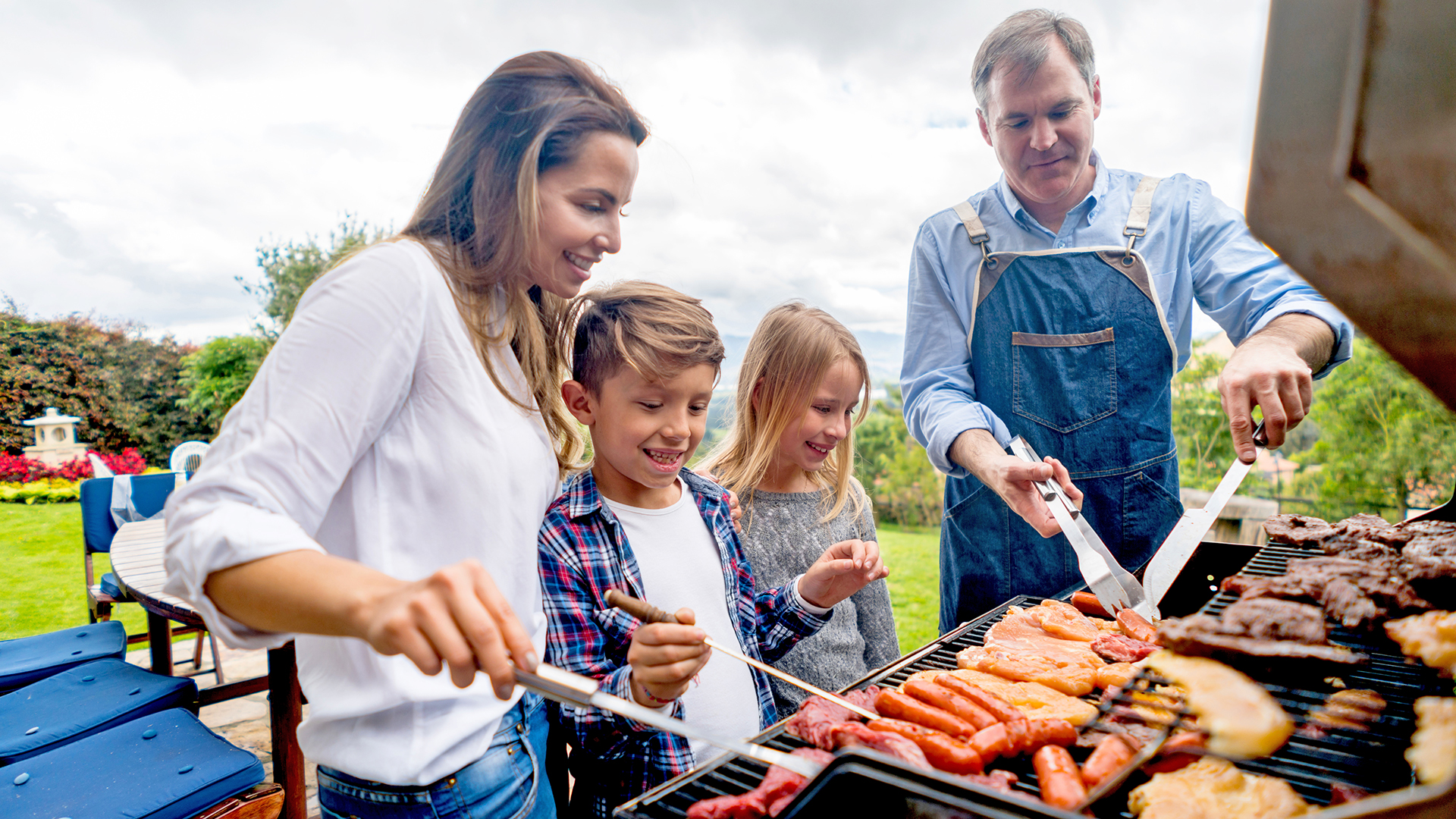 This $500/week family summer budget covers camps, trips and fun