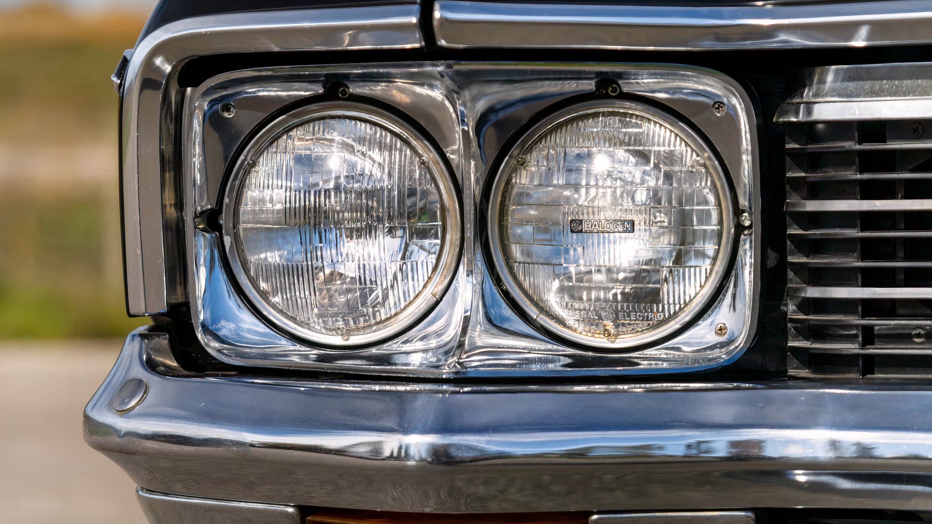 The Plain-Looking Luxury Car That Came With A Big-Block V8