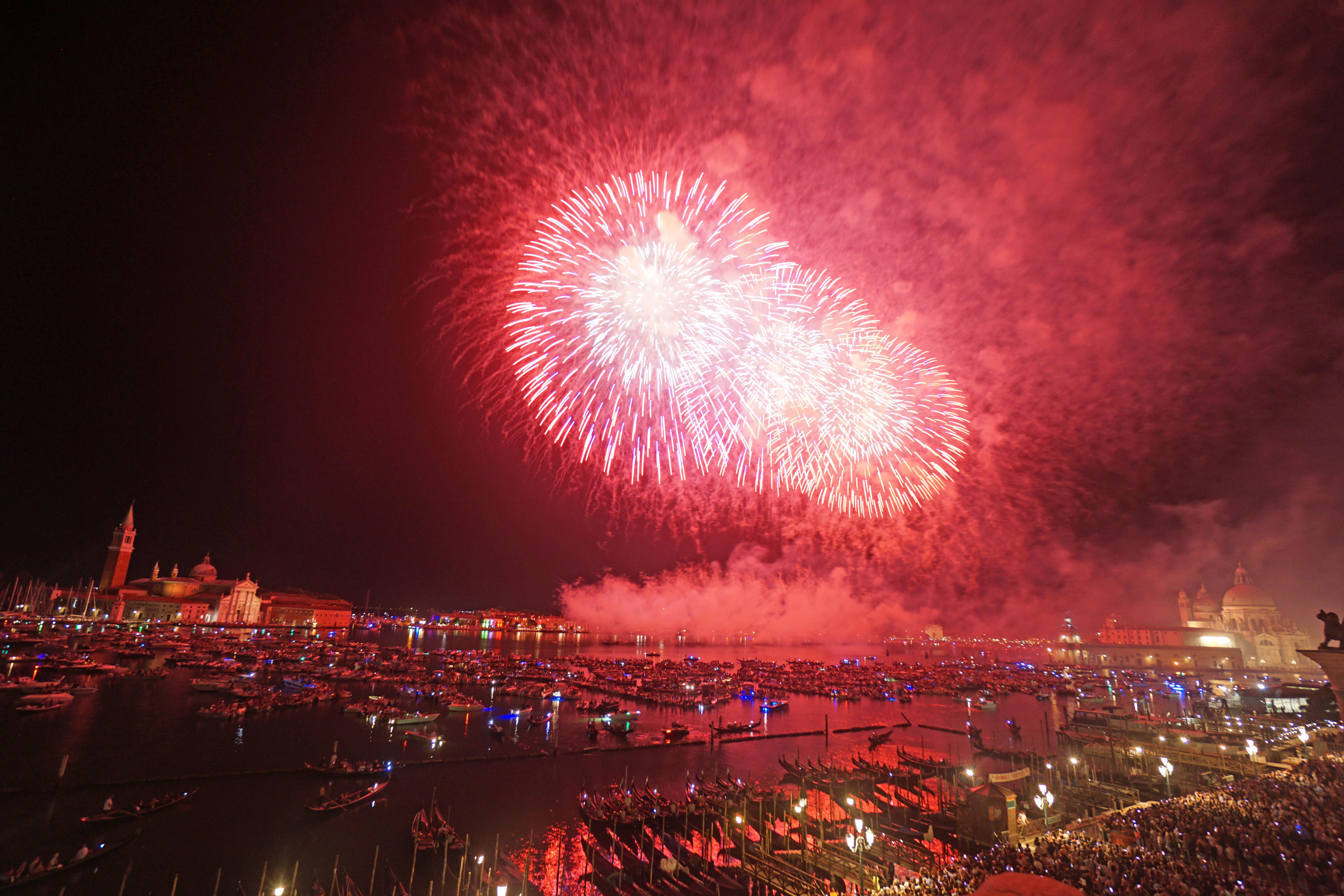 Sabato Lo Show Del Redentore Con I Colori Di Venezia 