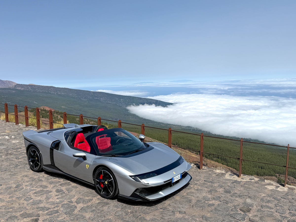 2027-ferrari-849-testarossa-spider-16.jpg