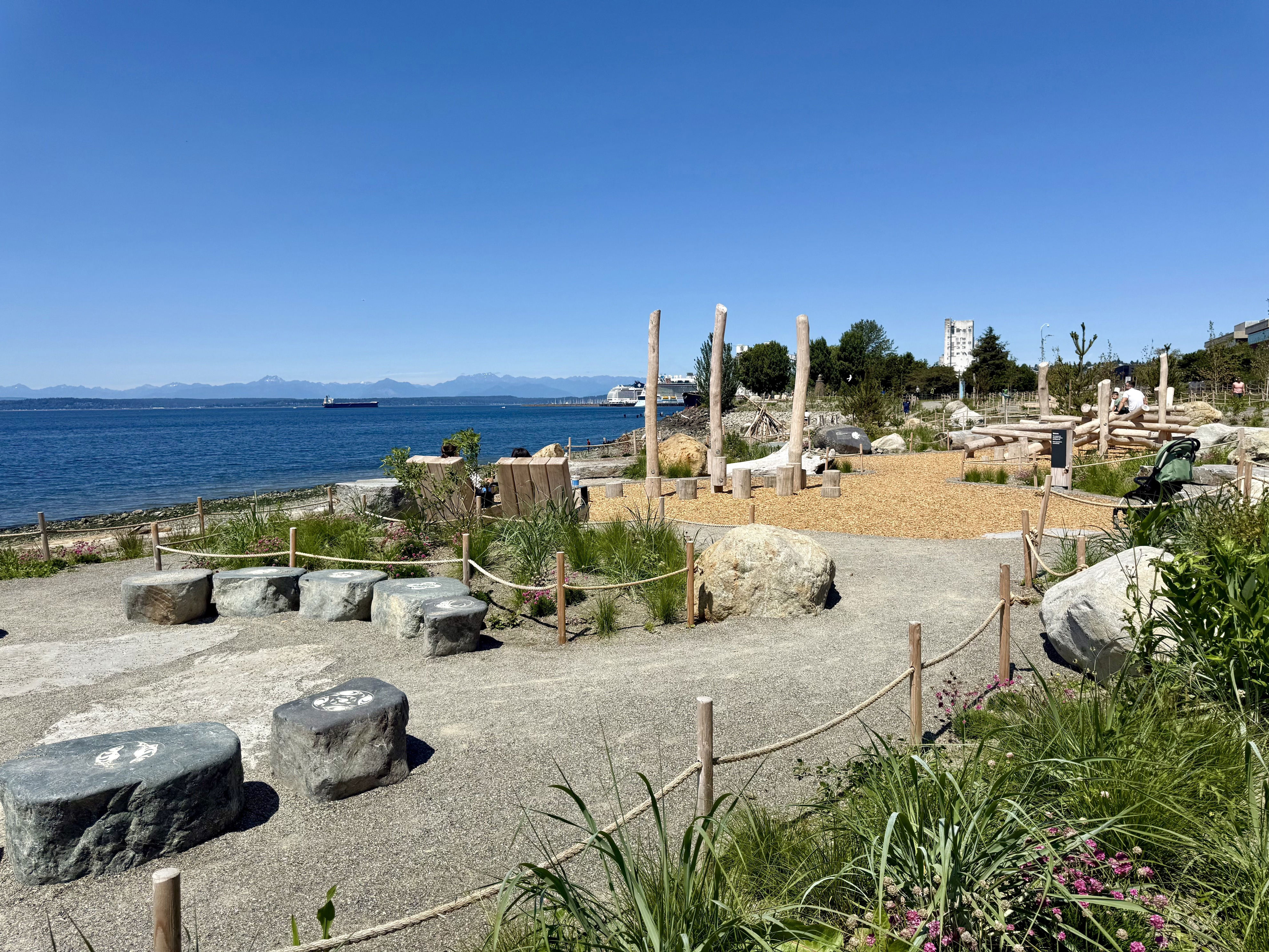 Seattle's new north waterfront trail has mountain views, beach access and coffee