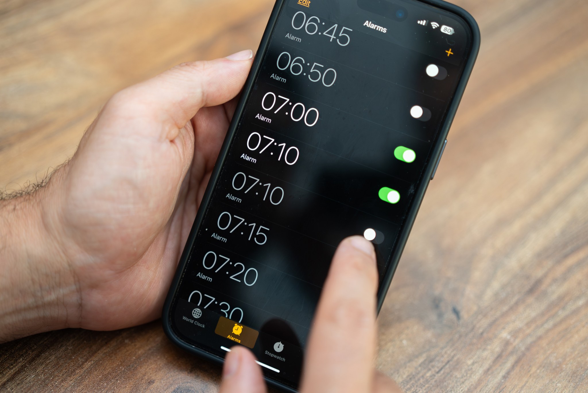 iPhone user sets alarm—not ready for what's happening 7 hours later