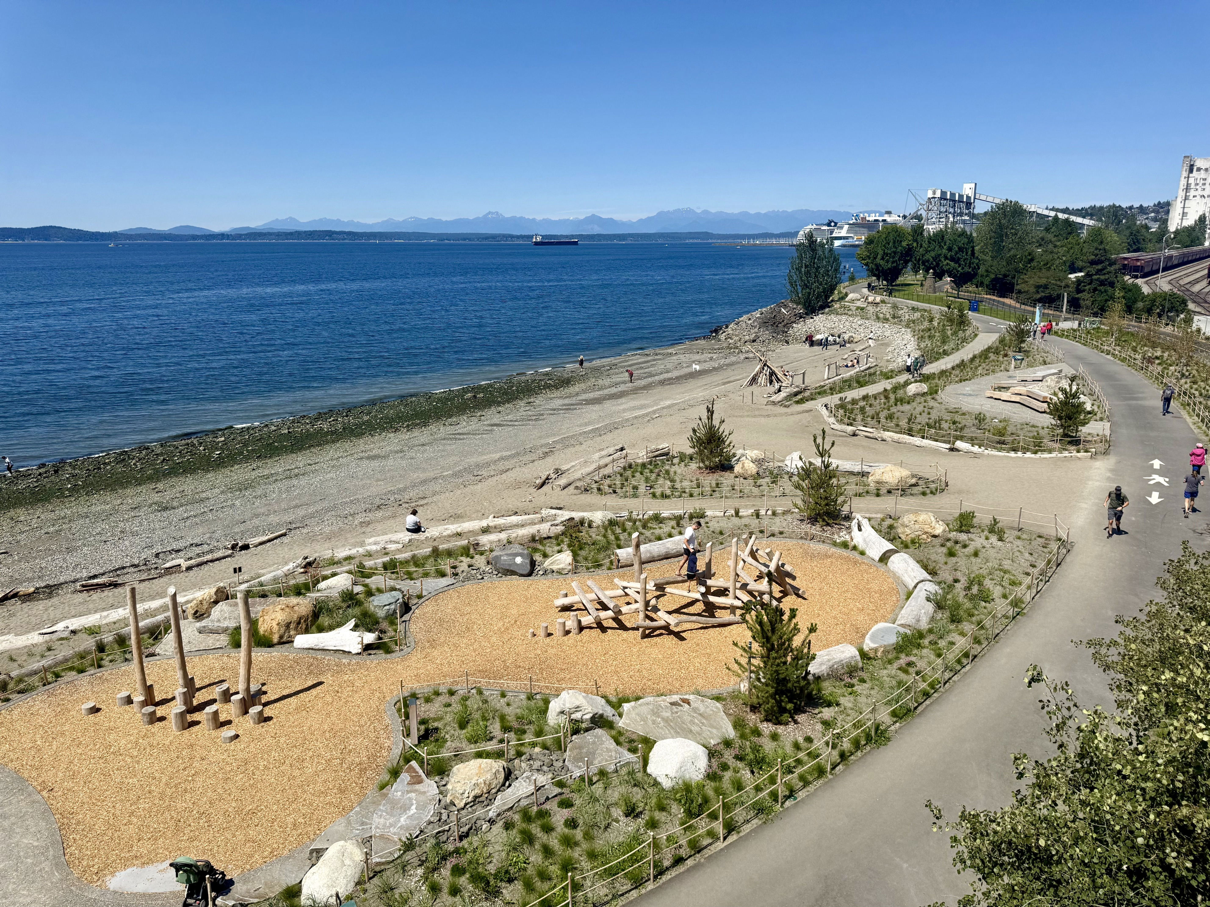 Seattle's new north waterfront trail has mountain views, beach access and coffee