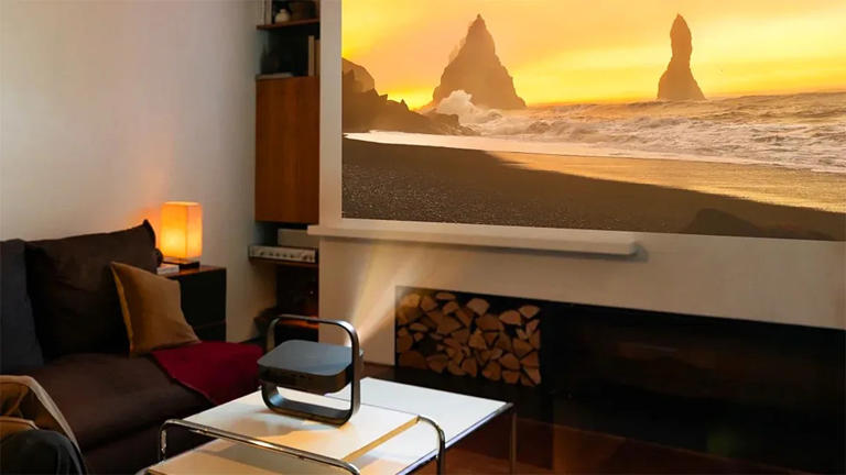 This lightweight 4K projector can go from room to room with ease