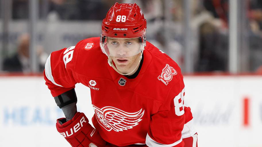 Chris Chelios confirms Patrick Kane is deciding between 2 NHL teams