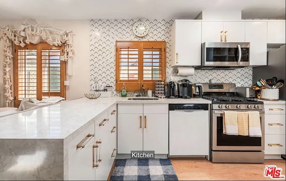 Dolly Parton’s Darling Former Home in West Hollywood Is Now Available To Rent For $12,000 a Month