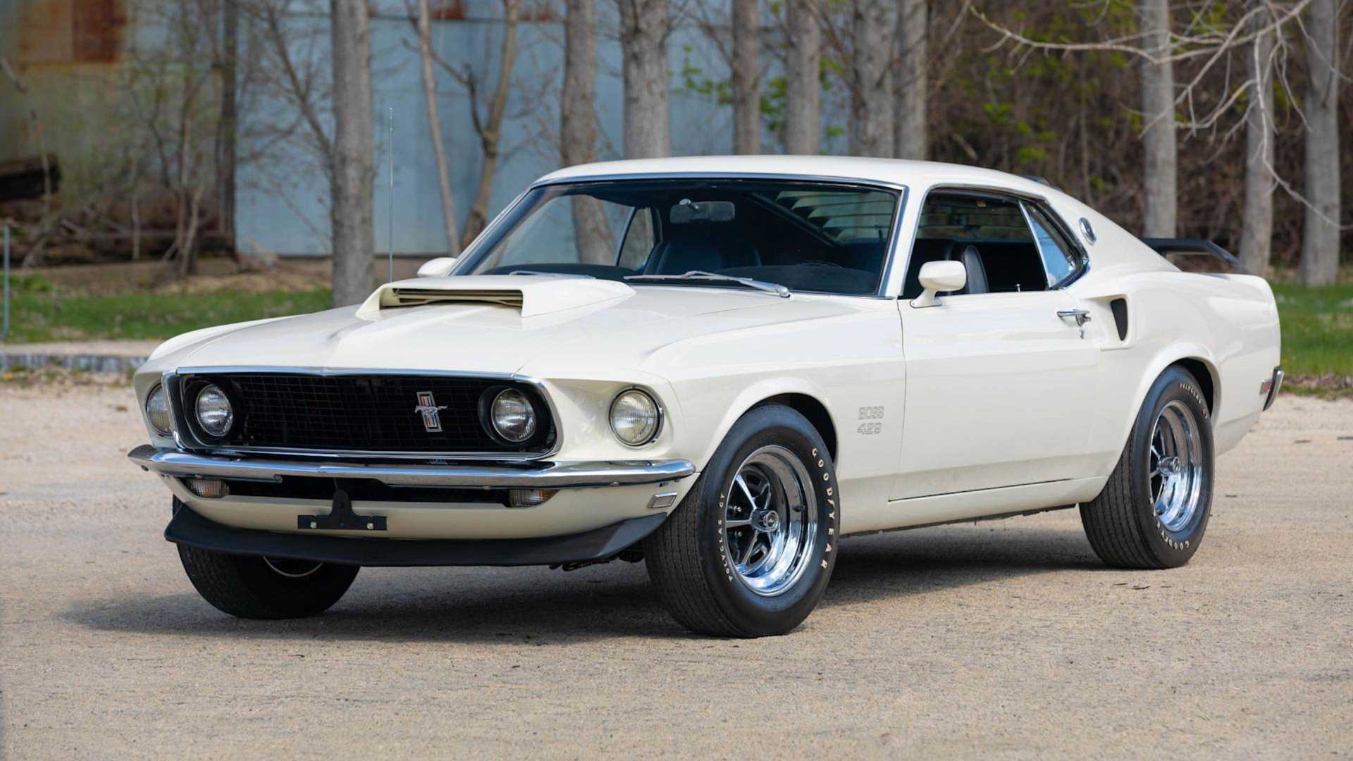3/4 front view of 1969 Ford Mustang Boss 429 KK No. 1570