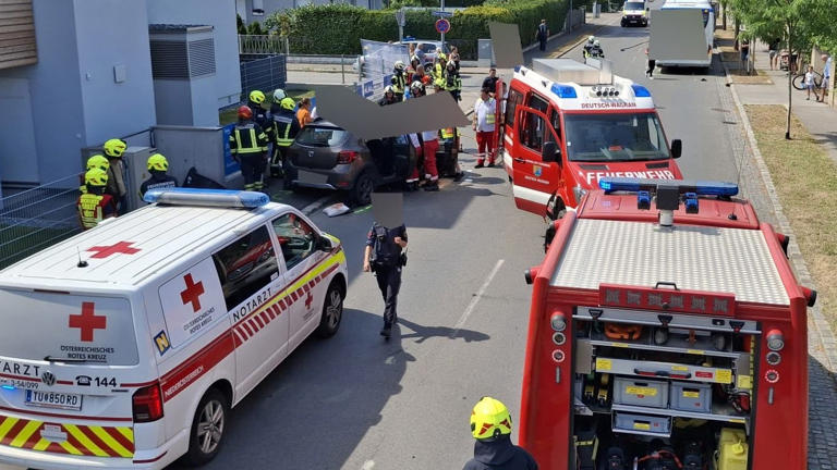 Ein Linienbus krachte am 15. Juli mit einem Pkw zusammen.