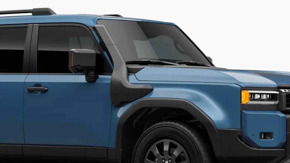 2027-land-cruiser-in-heritage-blue-with-high-mounted-air-intake