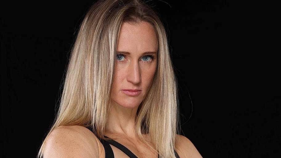 WBC champion Ginny Fuchs blames 'politics' for 2-year layoff before title fight rematch [exclusive]