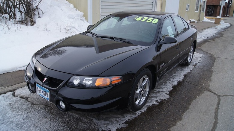 What Engine Did The Pontiac Bonneville SSEi Use And How Powerful Was It?