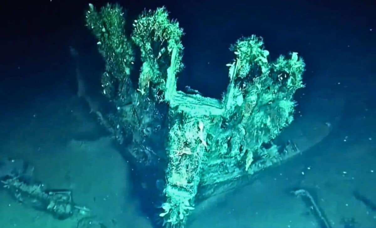 Archaeologists recover first treasure from $31 billion 'Holy Grail' shipwreck after 300 years underwater