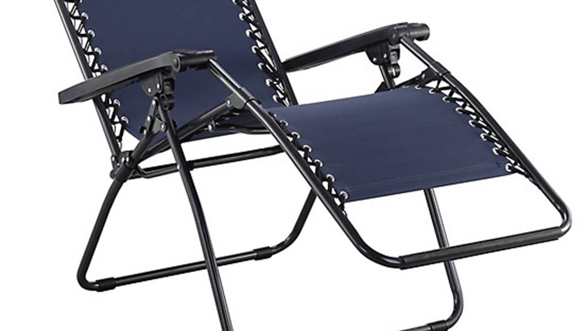 tractor-supply-red-shed-zero-gravity-patio-chair