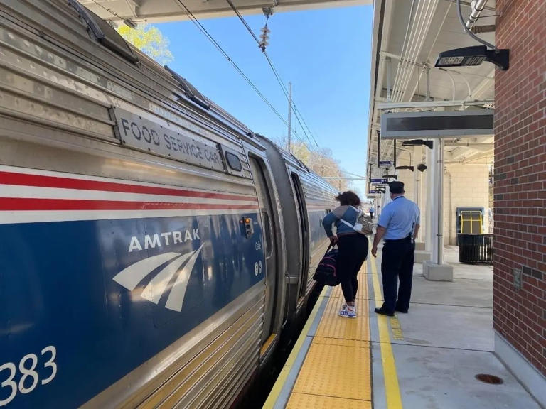 Amtrak signs agreement to restore Schuylkill River passenger rail