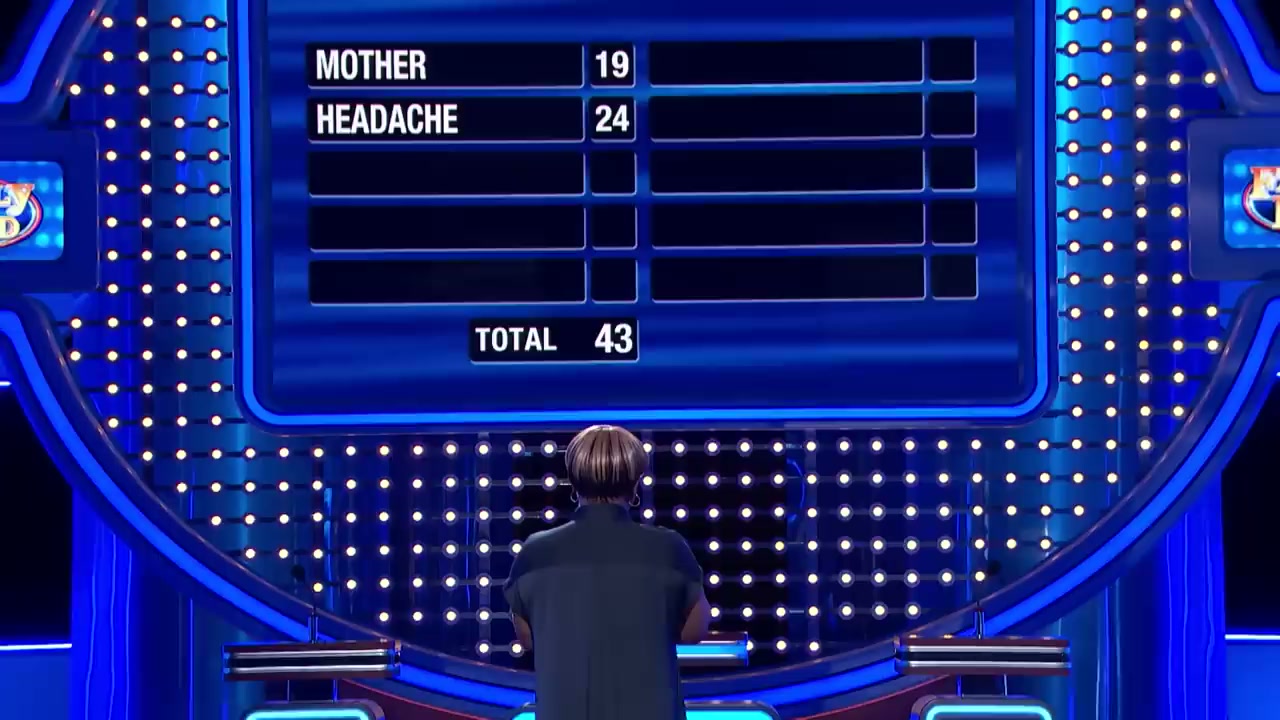 Buzzer-beater answer cracks up Steve Harvey!