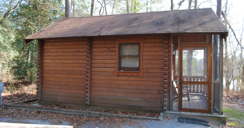 a log cabin to rent at trap pond state park in laurel delaware