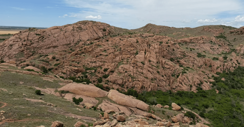 the rocky peaks and boulders of quartz mountain in greer county, oklahoma