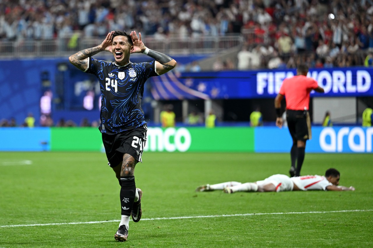England's agony stretches on as stunning comeback sends Argentina to World Cup final