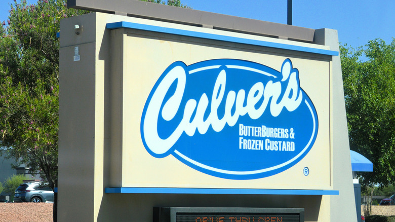 Culver's restaurant sign